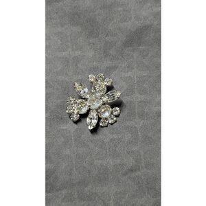 Vintage Kramer of New York Starburst Combination Cut Rhinestone Pin Rare Find